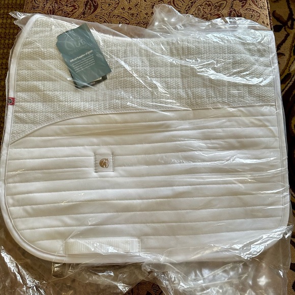 T3 TechQuilt Stay Dry Dressage Pad - White - Picture 2 of 6